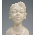 distins bust de dama africana. scuptura in fildes. Nigeria